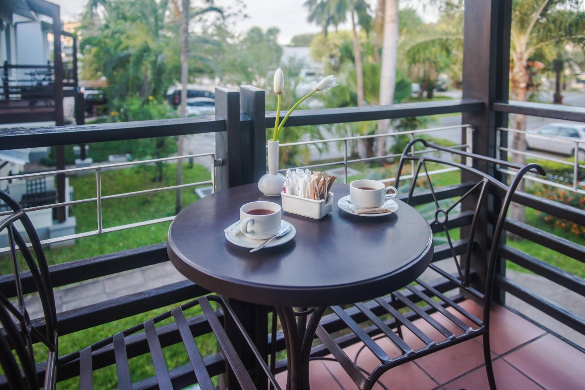 Protea Hotel By Marriott Dar Es Salaam Oyster Bay Exterior photo