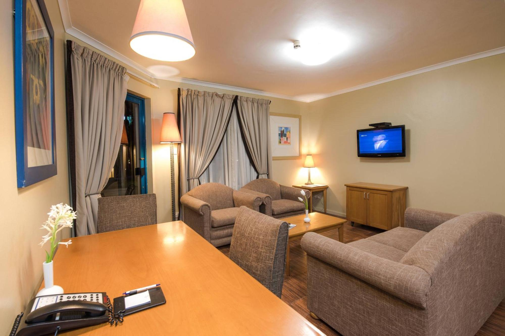 Protea Hotel By Marriott Dar Es Salaam Oyster Bay Exterior photo