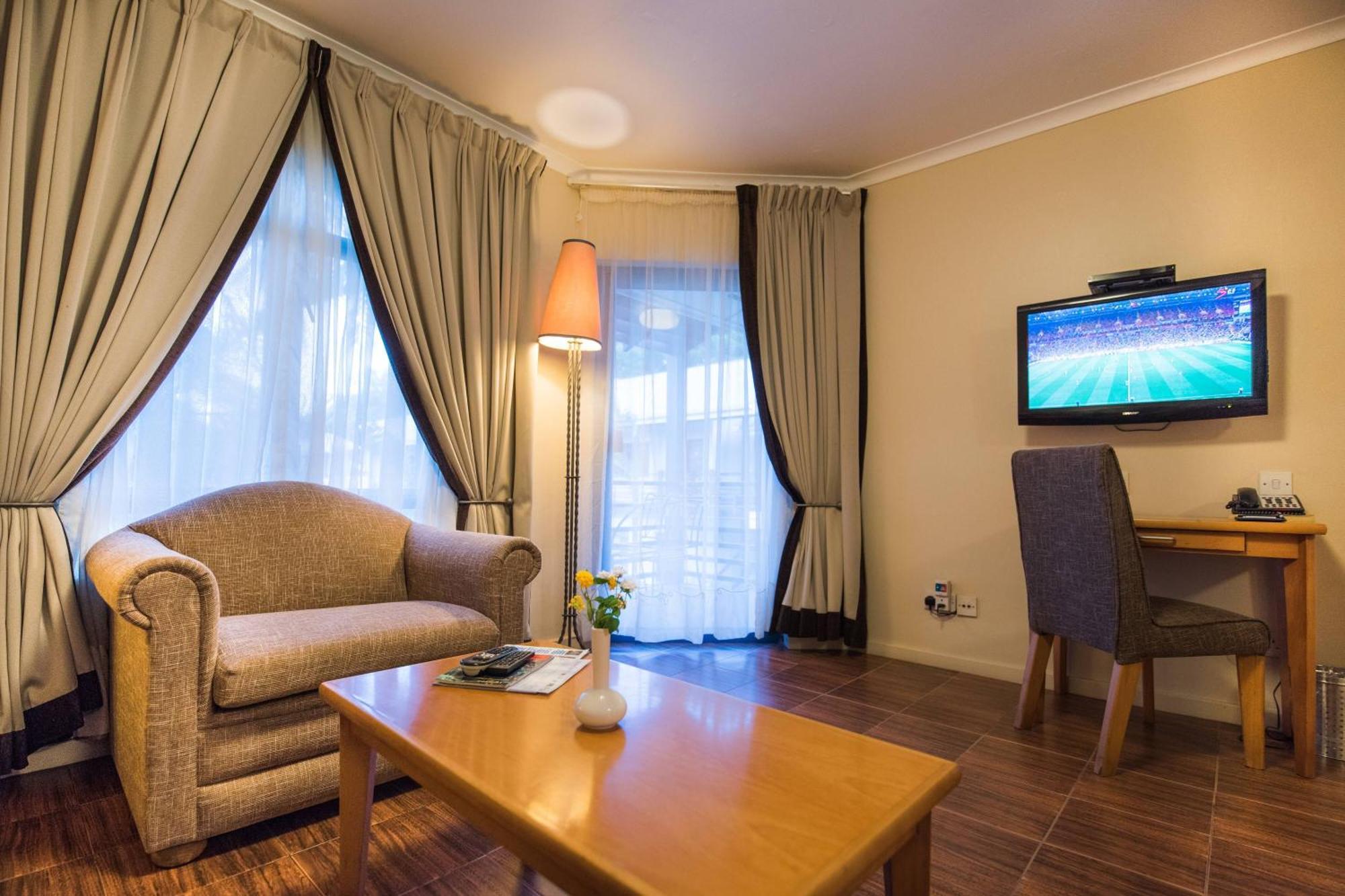 Protea Hotel By Marriott Dar Es Salaam Oyster Bay Exterior photo
